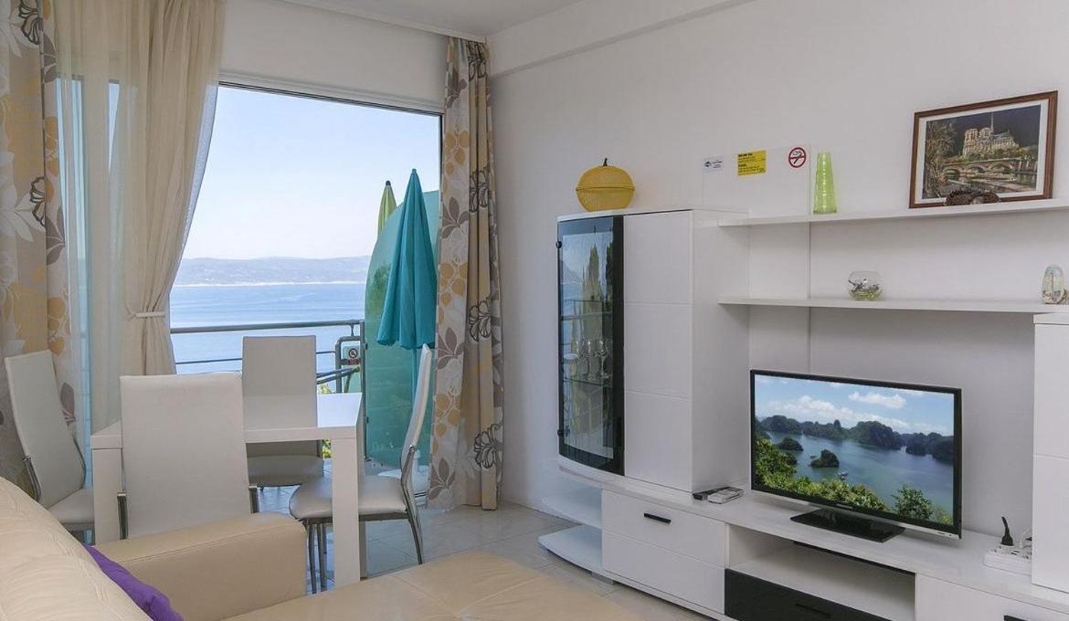 Villa Issea Brela Exterior photo