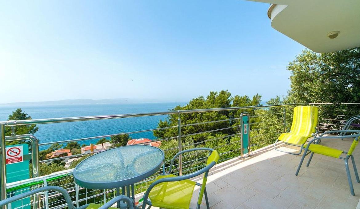 Villa Issea Brela Exterior photo
